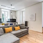 Stylish big Flat in Piazza Del Popolo